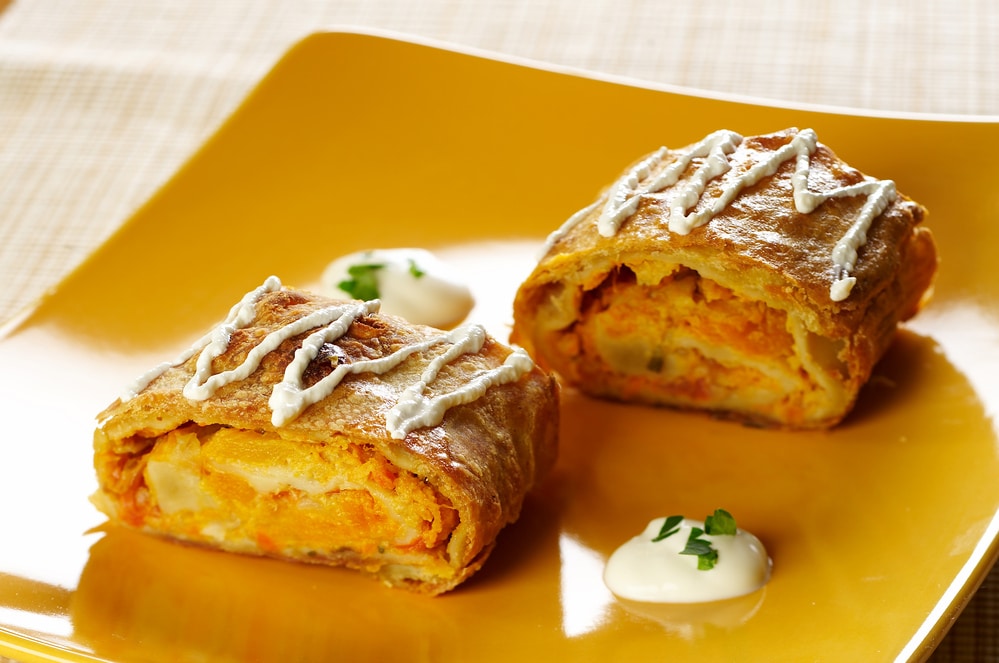 Strudel salato di zucca, burro e speck_iStock-178519673