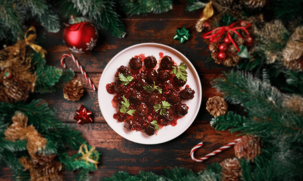 Polpette natalizie ai mirtilli rossi_iStock-1291008367